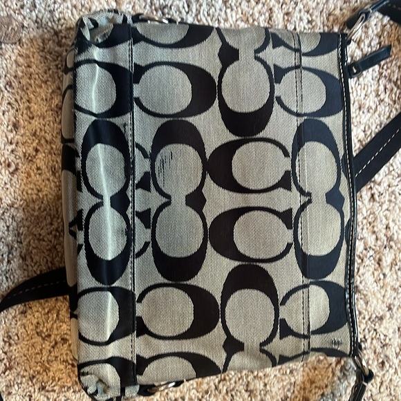 Coach crossbody - Picture 5 of 6